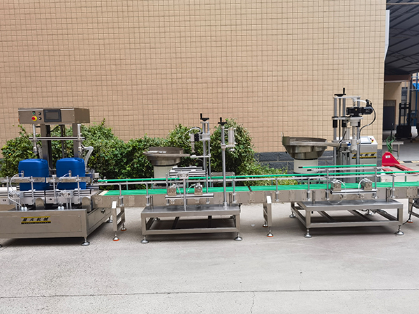 ��Ͱ��Һ�Ԅ�(d��ng)���b�C(j��)���a(ch��n)����(sh��)��